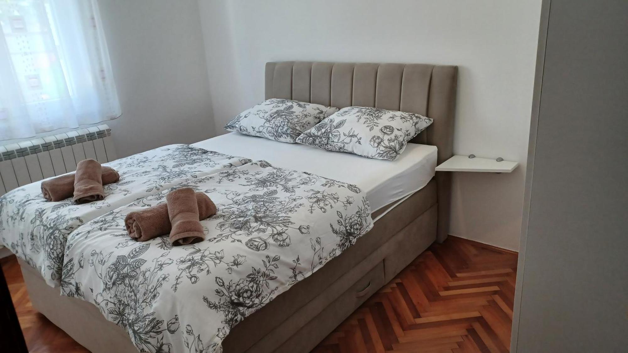 Apartments Villa Adamovic Умаг Экстерьер фото