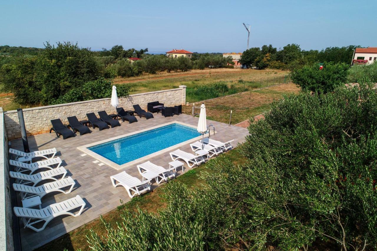 Apartments Villa Adamovic Умаг Экстерьер фото
