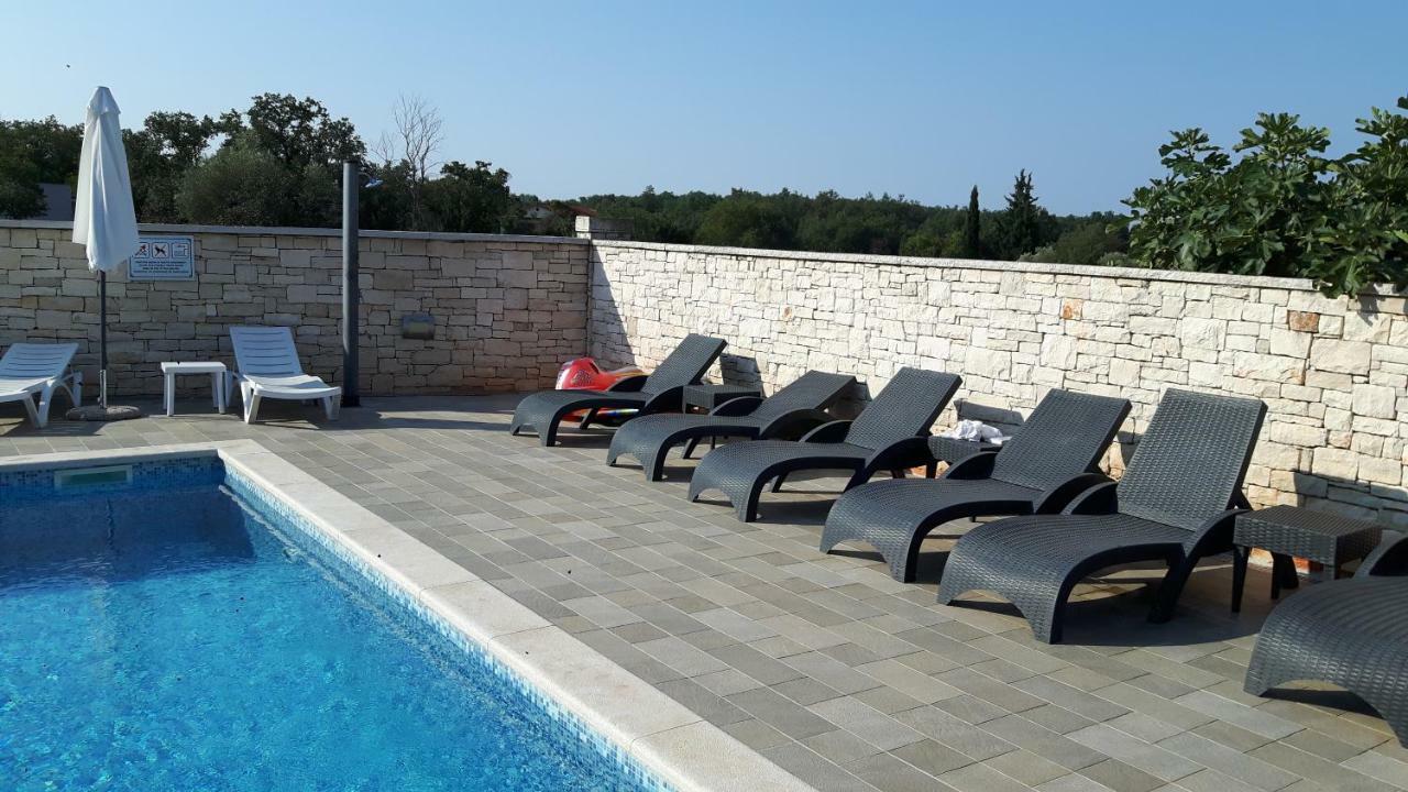 Apartments Villa Adamovic Умаг Экстерьер фото